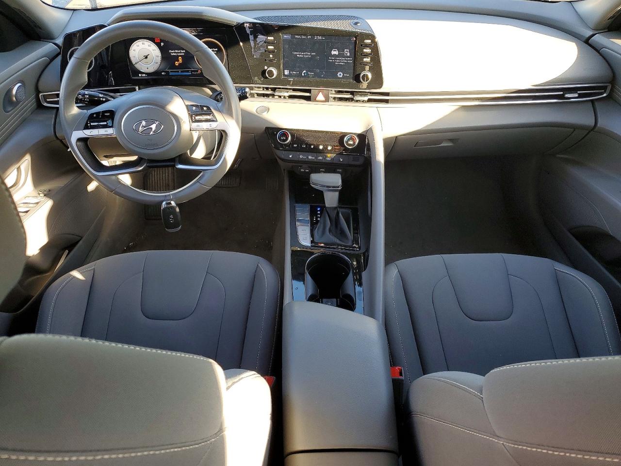 2022 HYUNDAI ELANTRA SEL photo 15