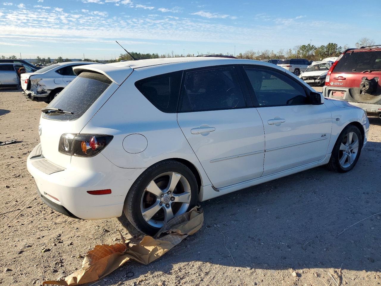 2005 MAZDA 3 HATCHBACK photo 3