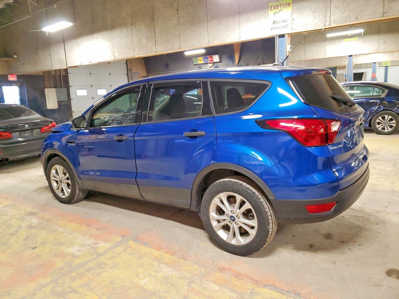 2019 FORD ESCAPE S photo 2