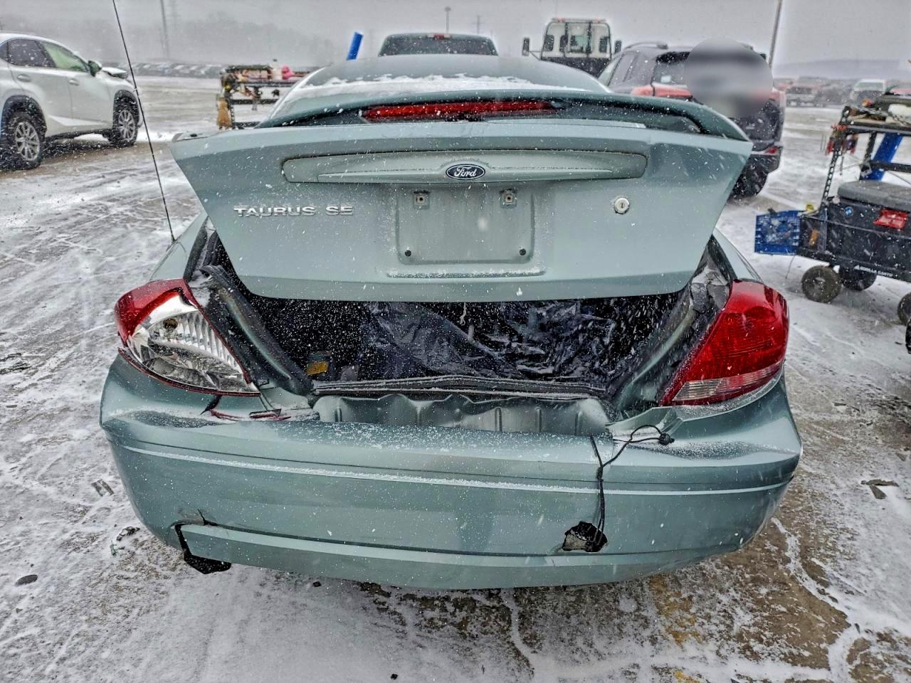 2005 FORD TAURUS SE photo 6