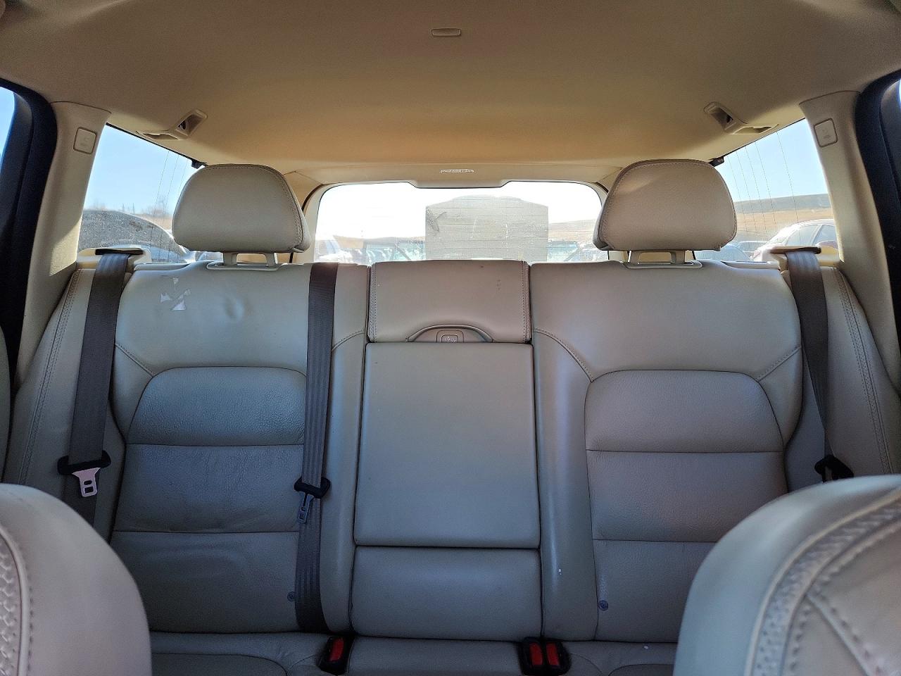2011 VOLVO XC70 T6 photo 10