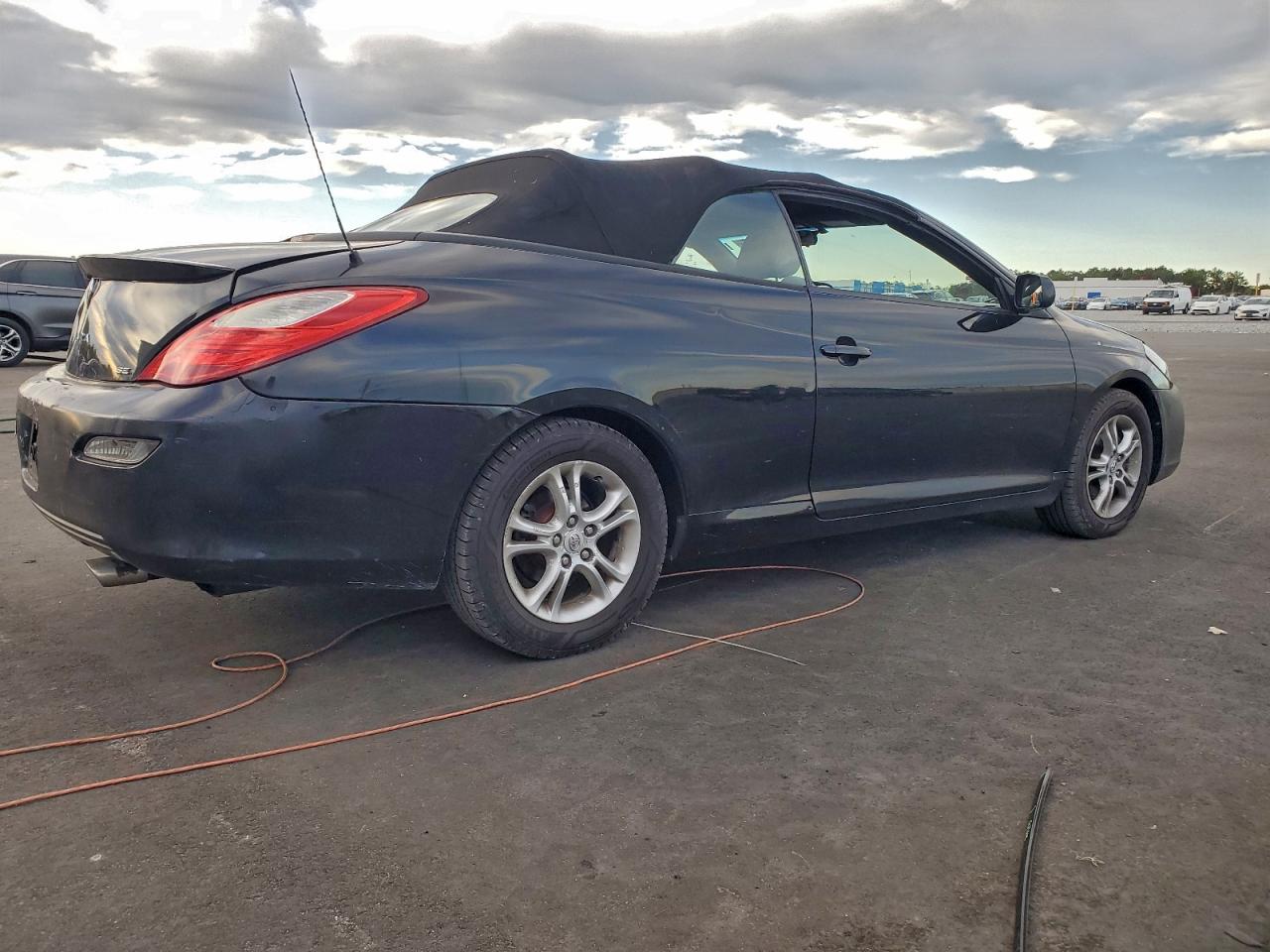 2007 TOYOTA CAMRY SOLARA SE photo 5