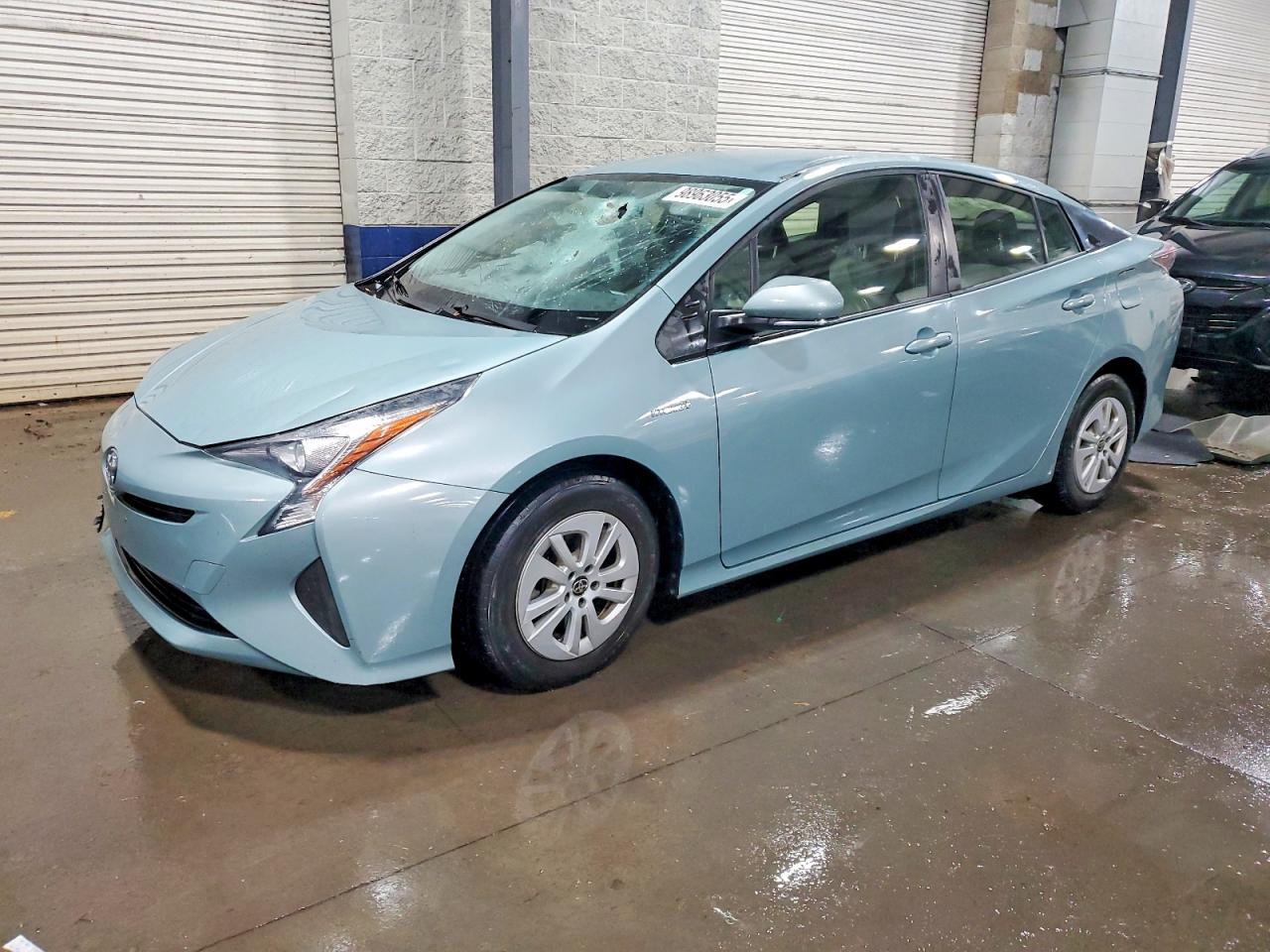 2016 TOYOTA PRIUS