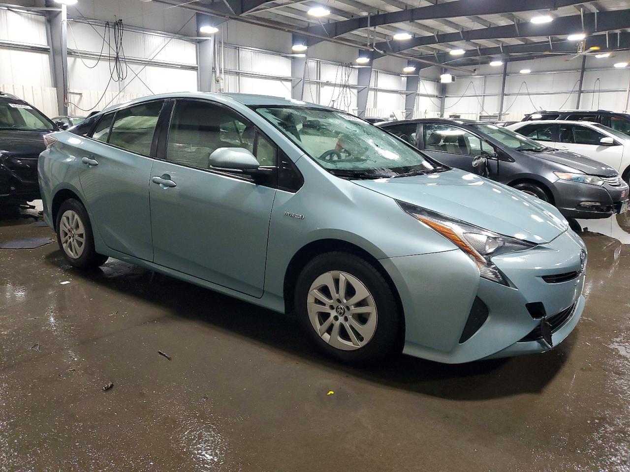 2016 TOYOTA PRIUS photo 4