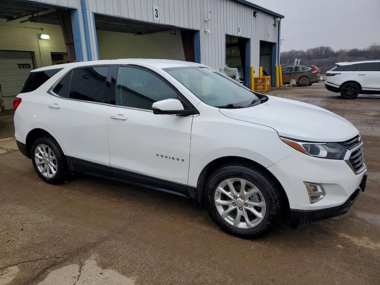 2019 CHEVROLET EQUINOX LT photo 4