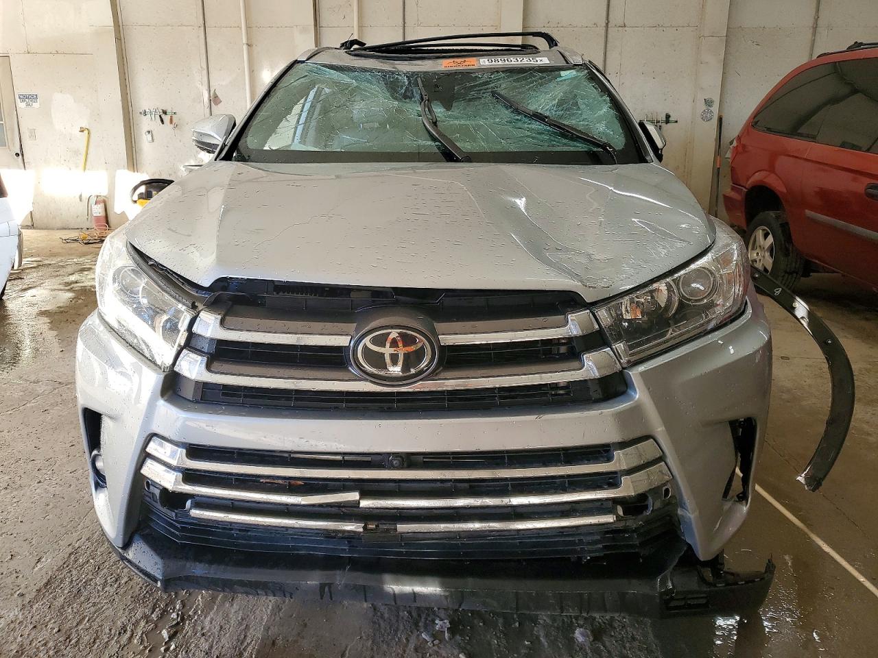 2019 TOYOTA HIGHLANDER LIMITED photo 5