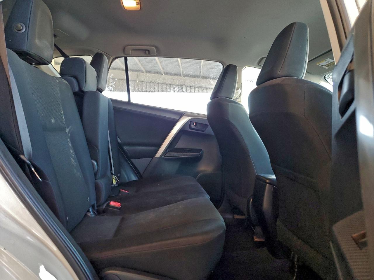 2014 TOYOTA RAV4 LE photo 11