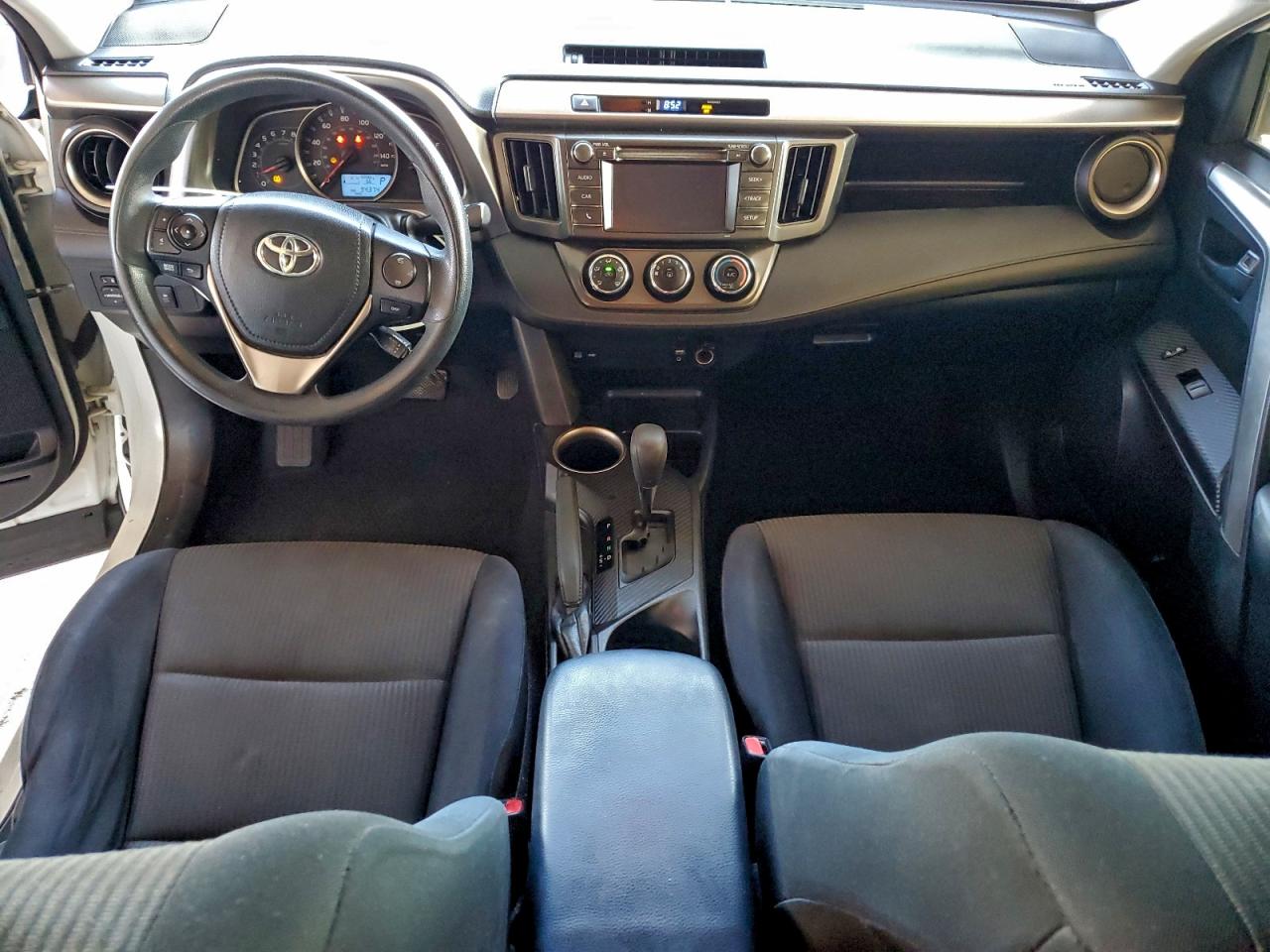 2014 TOYOTA RAV4 LE photo 8