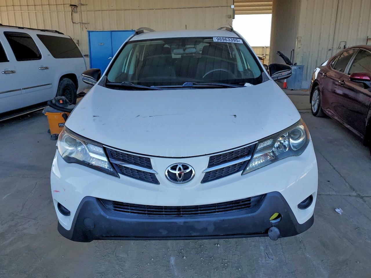 2014 TOYOTA RAV4 LE photo 5
