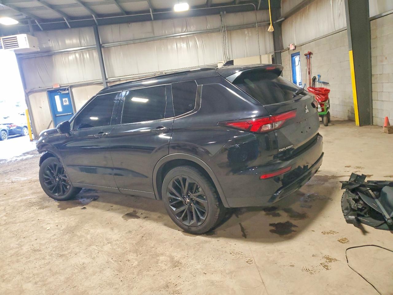 2024 MITSUBISHI OUTLANDER SEL photo 2