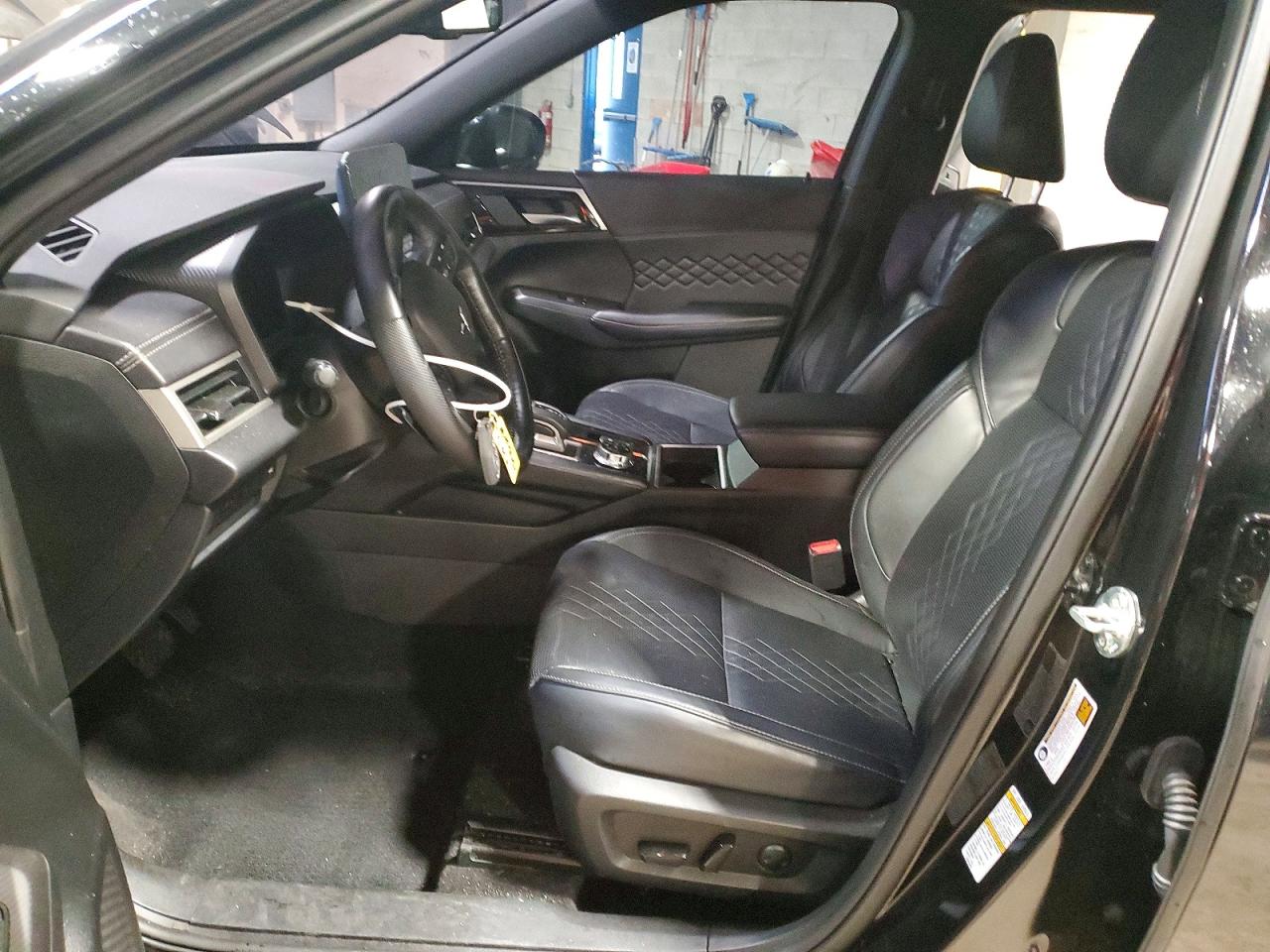 2024 MITSUBISHI OUTLANDER SEL photo 7