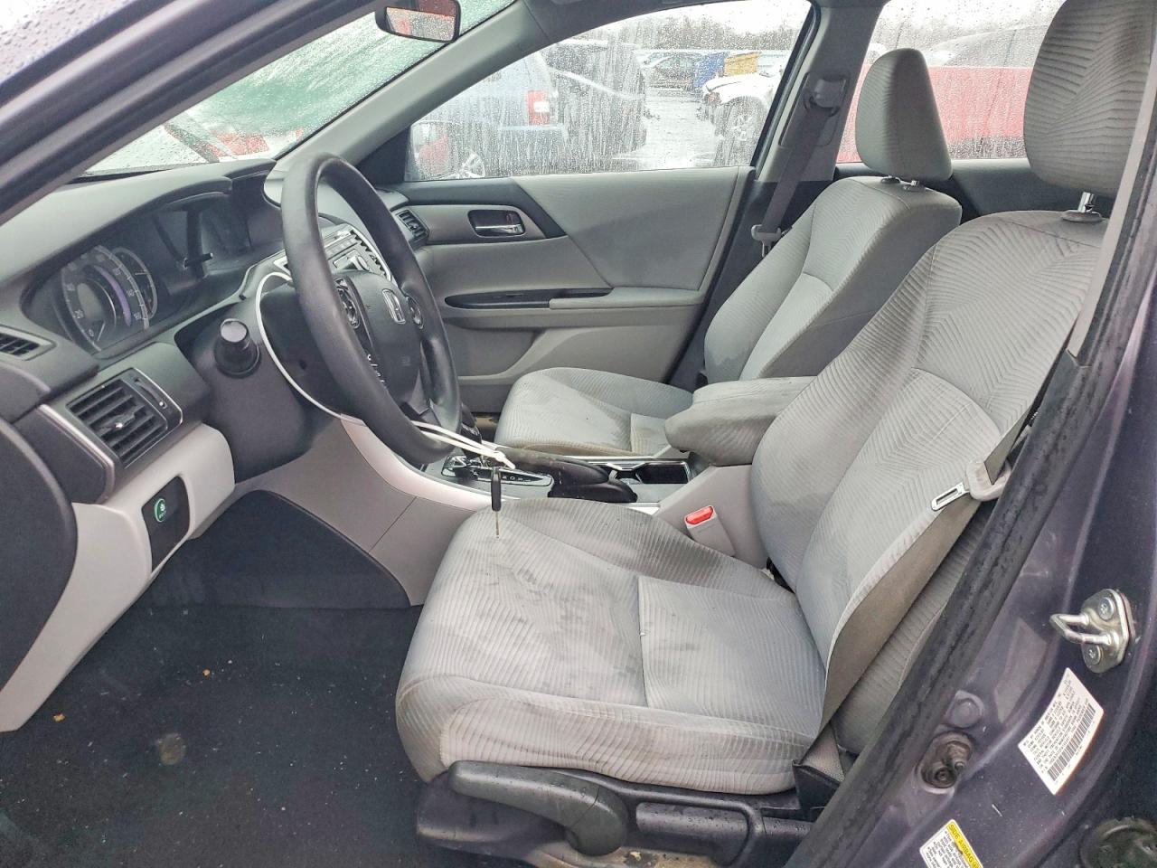 2015 HONDA ACCORD LX photo 13