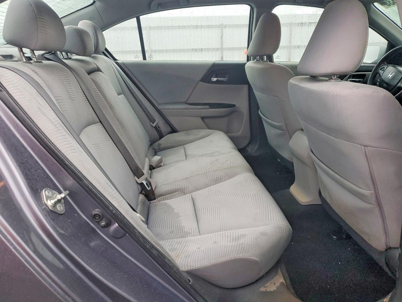 2015 HONDA ACCORD LX photo 19