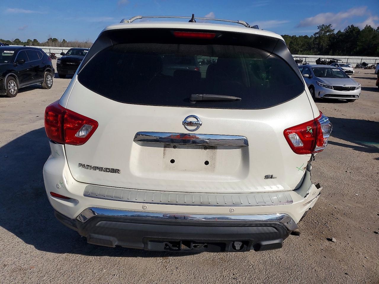 2017 NISSAN PATHFINDER S photo 11
