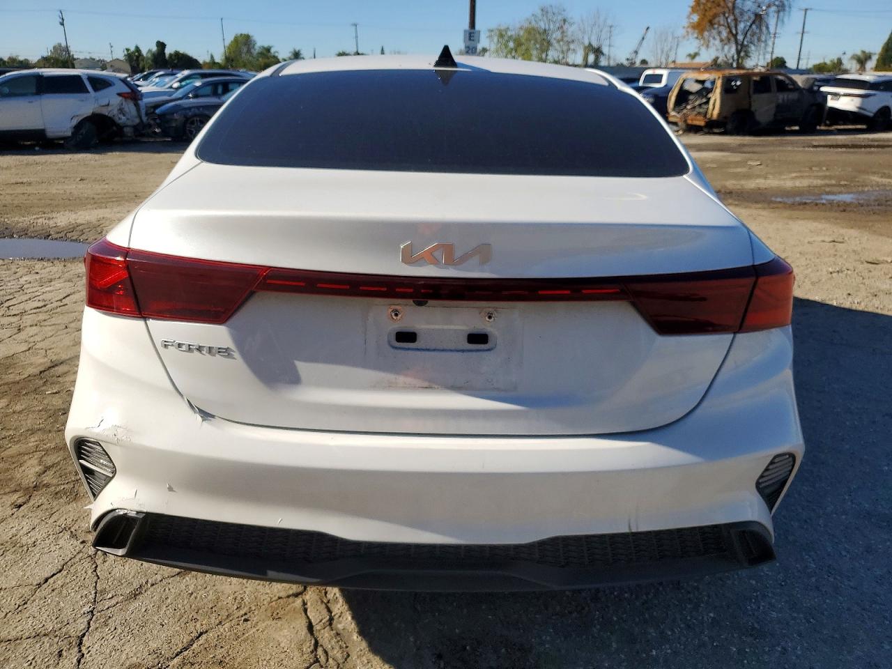 2023 KIA FORTE LX photo 6