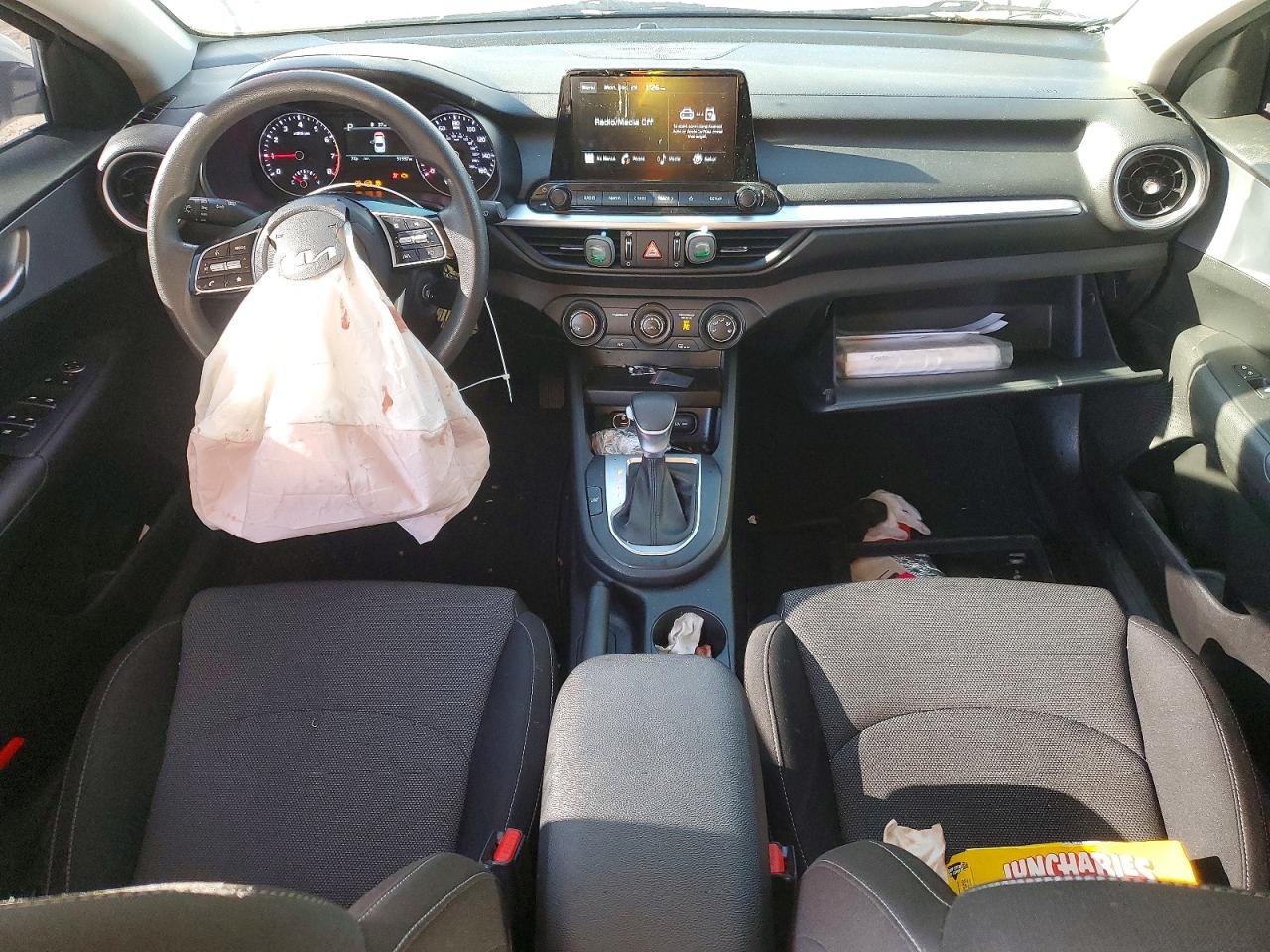 2023 KIA FORTE LX photo 8