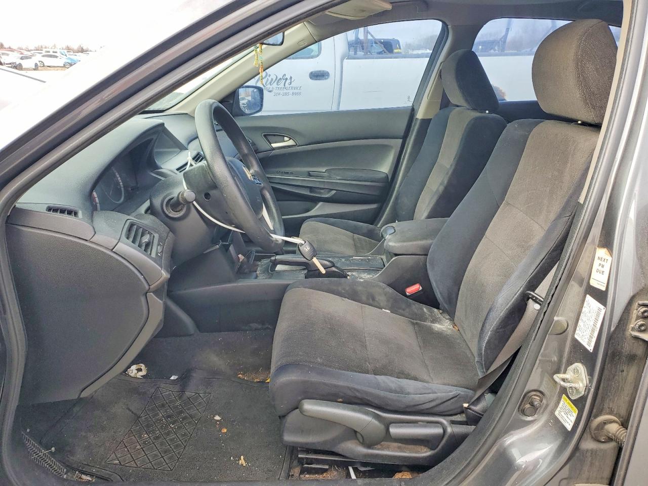 2010 HONDA ACCORD LX photo 13