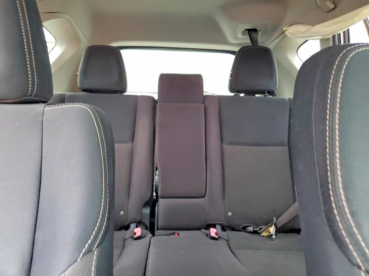 2014 TOYOTA RAV4 XLE photo 10