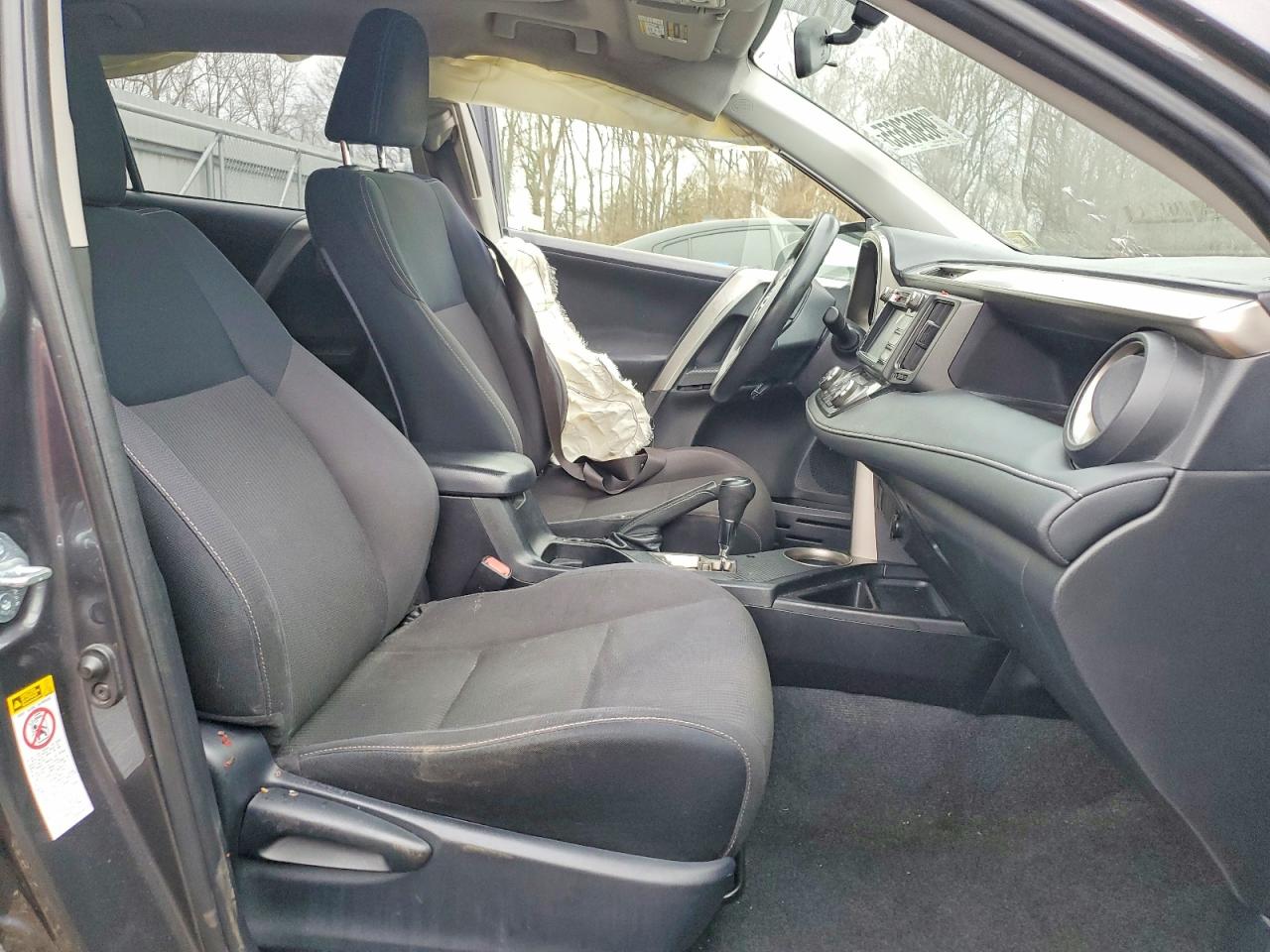 2014 TOYOTA RAV4 XLE photo 7