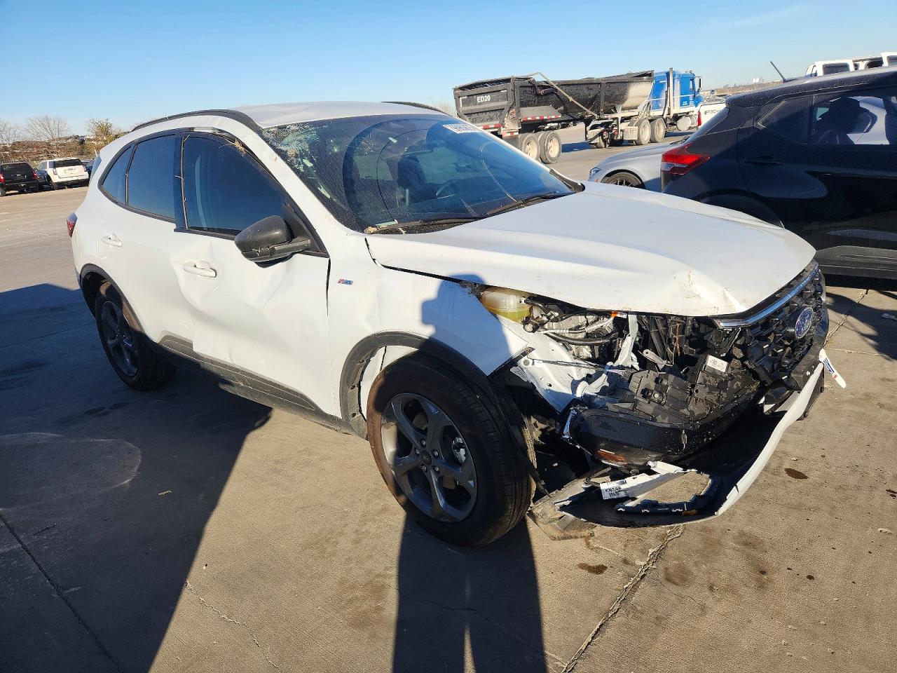 2025 FORD ESCAPE ST LINE photo 4