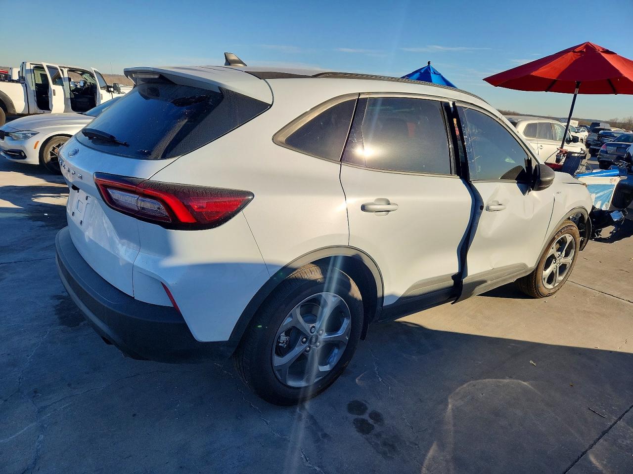 2025 FORD ESCAPE ST LINE photo 3