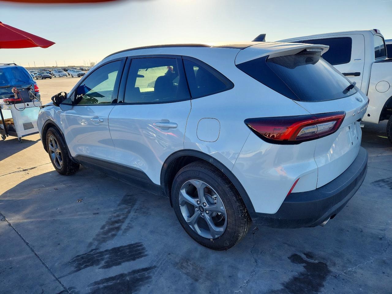 2025 FORD ESCAPE ST LINE photo 2
