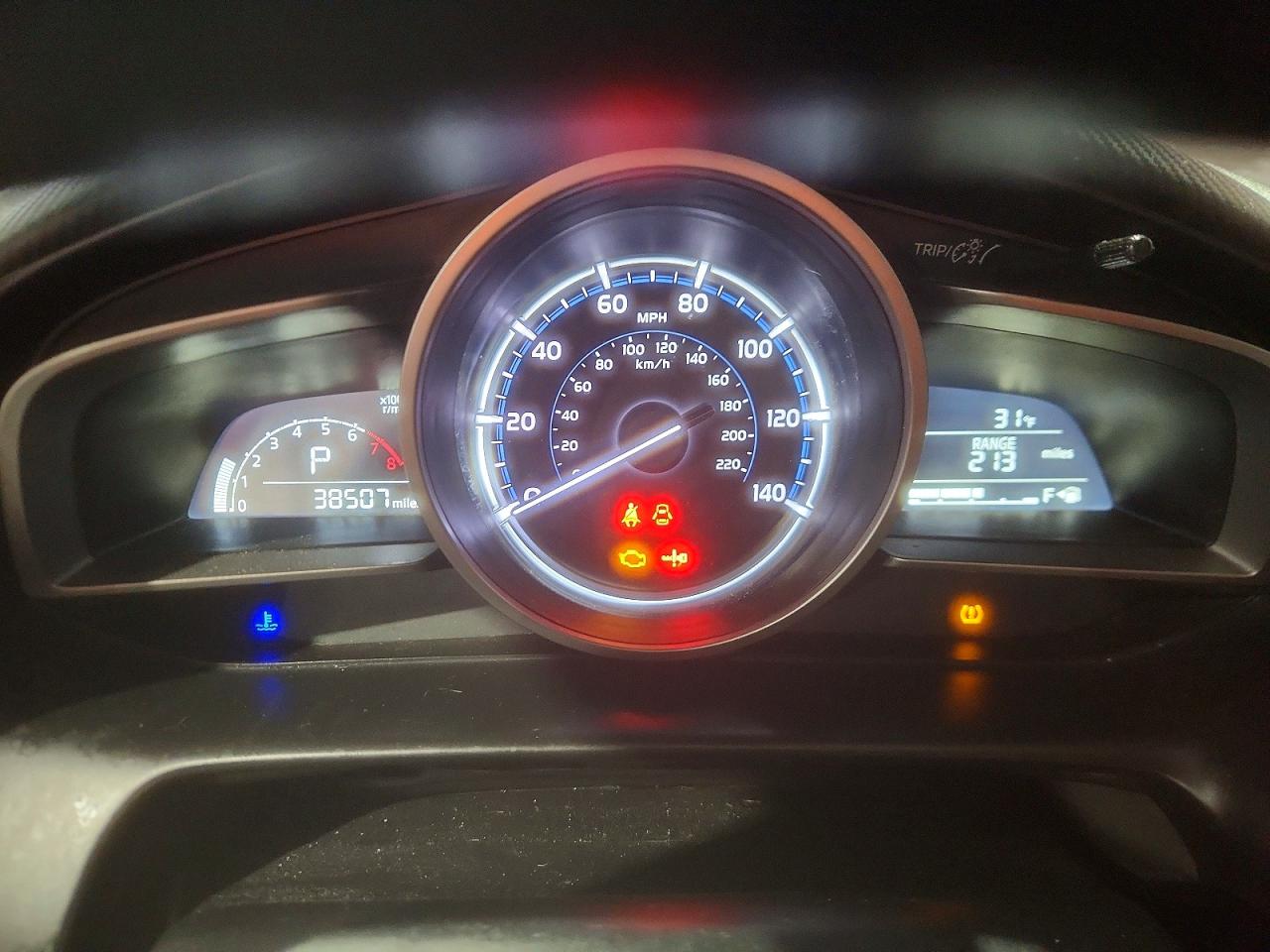 2019 TOYOTA YARIS L photo 9