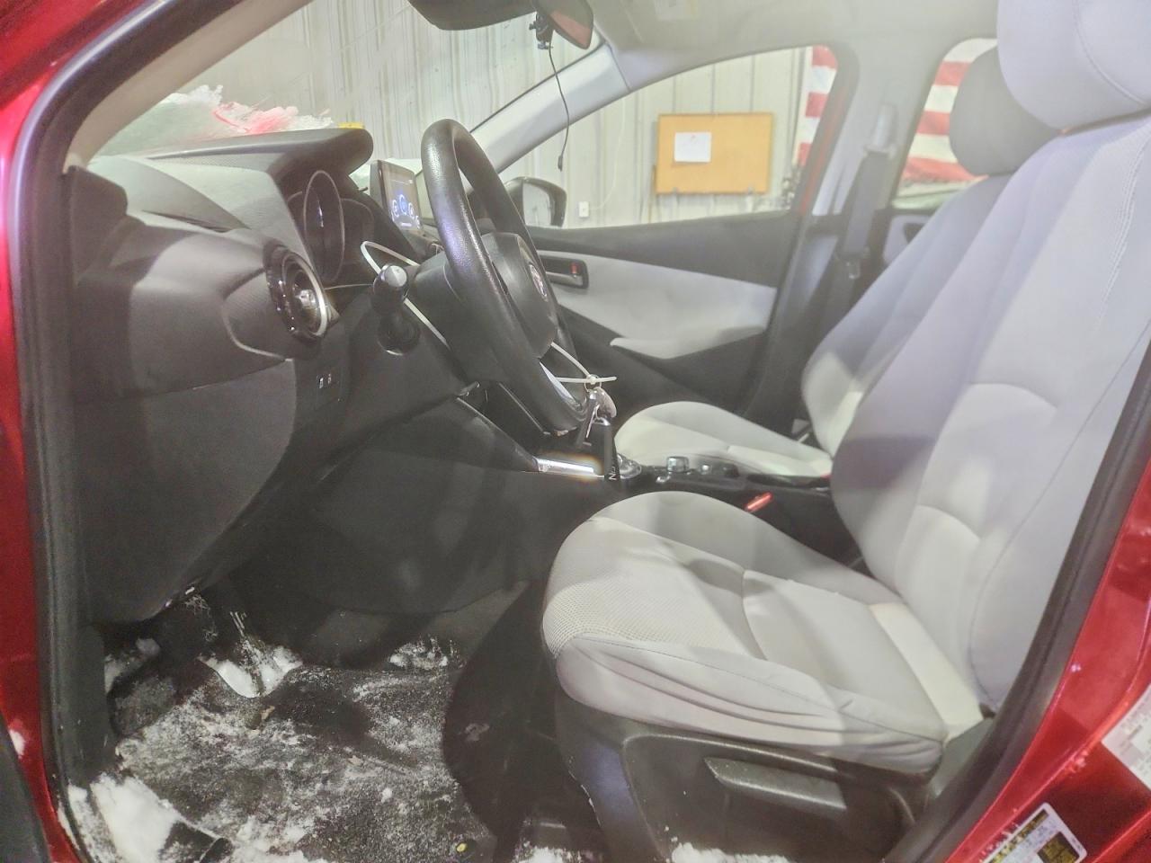2019 TOYOTA YARIS L photo 7