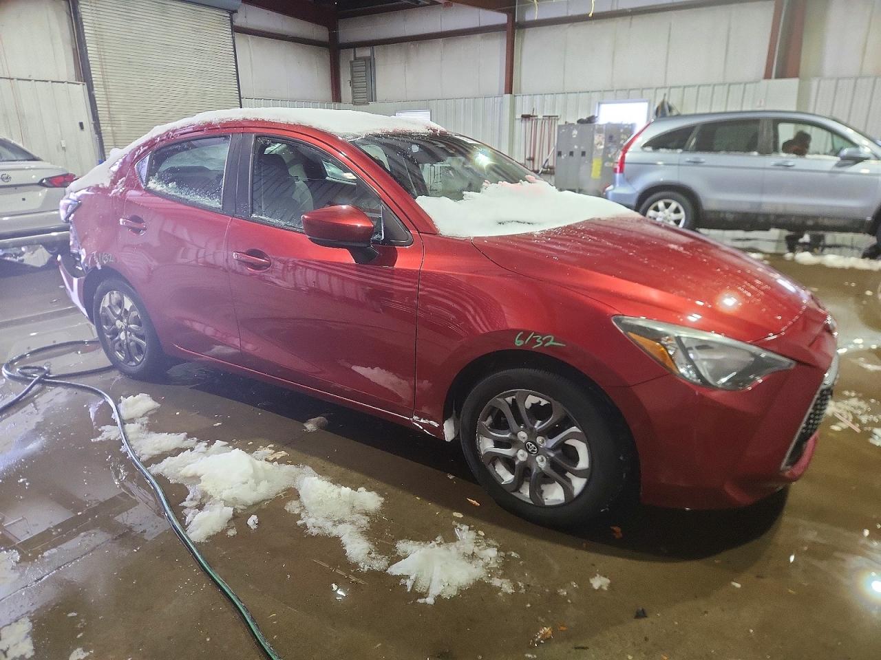 2019 TOYOTA YARIS L photo 4
