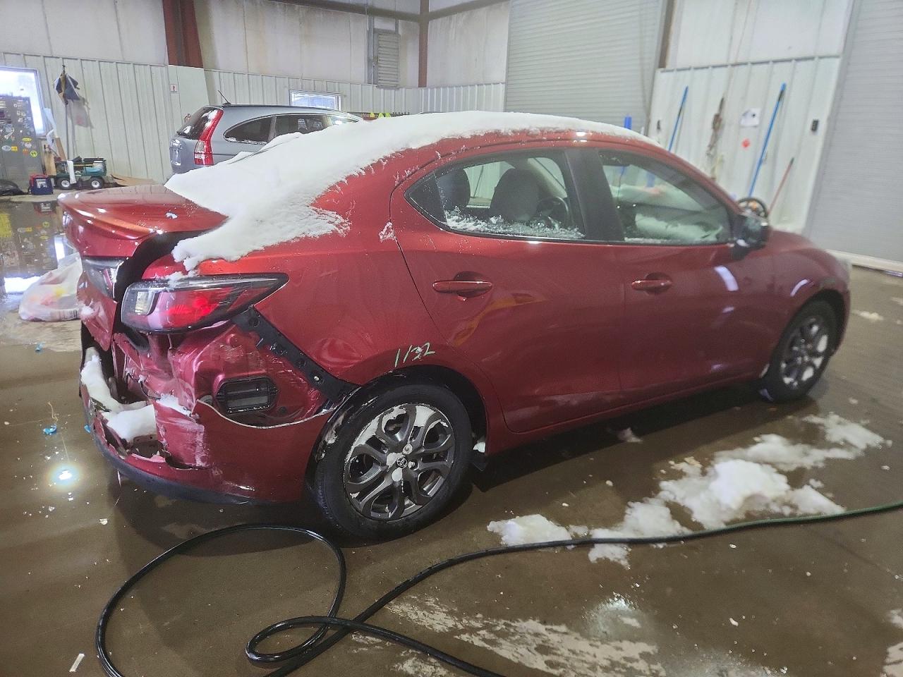 2019 TOYOTA YARIS L photo 3