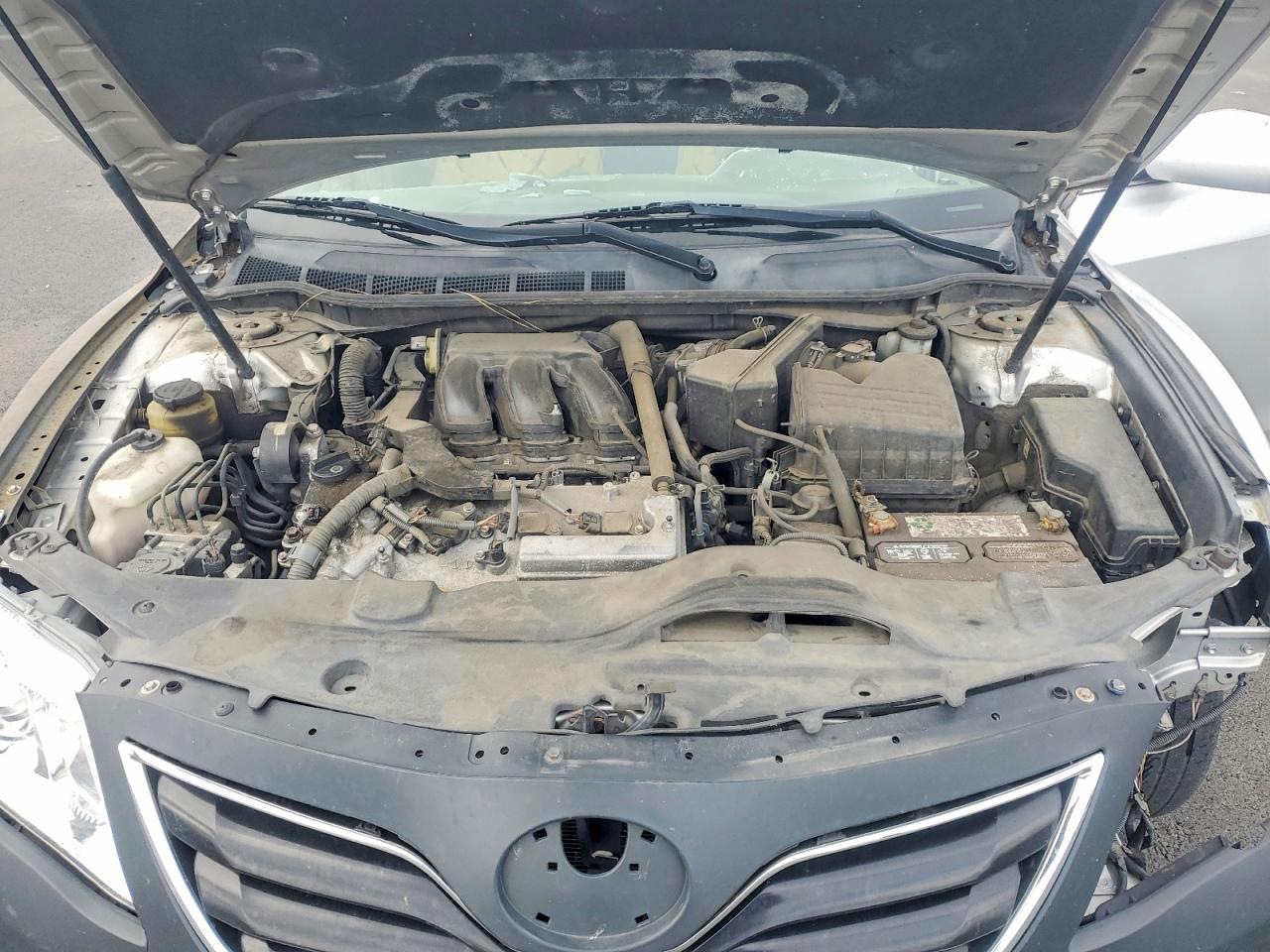 2011 TOYOTA CAMRY SE photo 11
