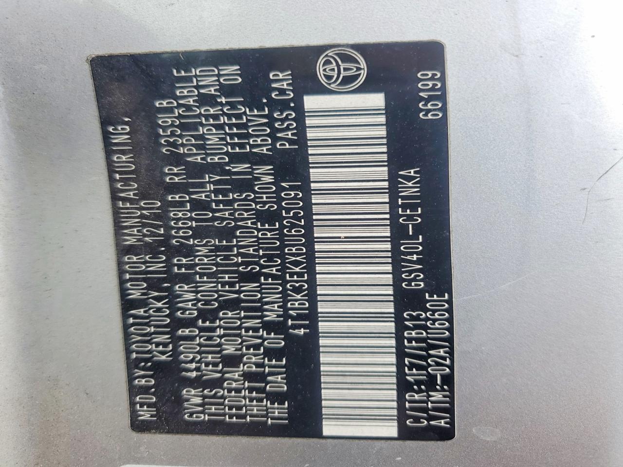 2011 TOYOTA CAMRY SE photo 12