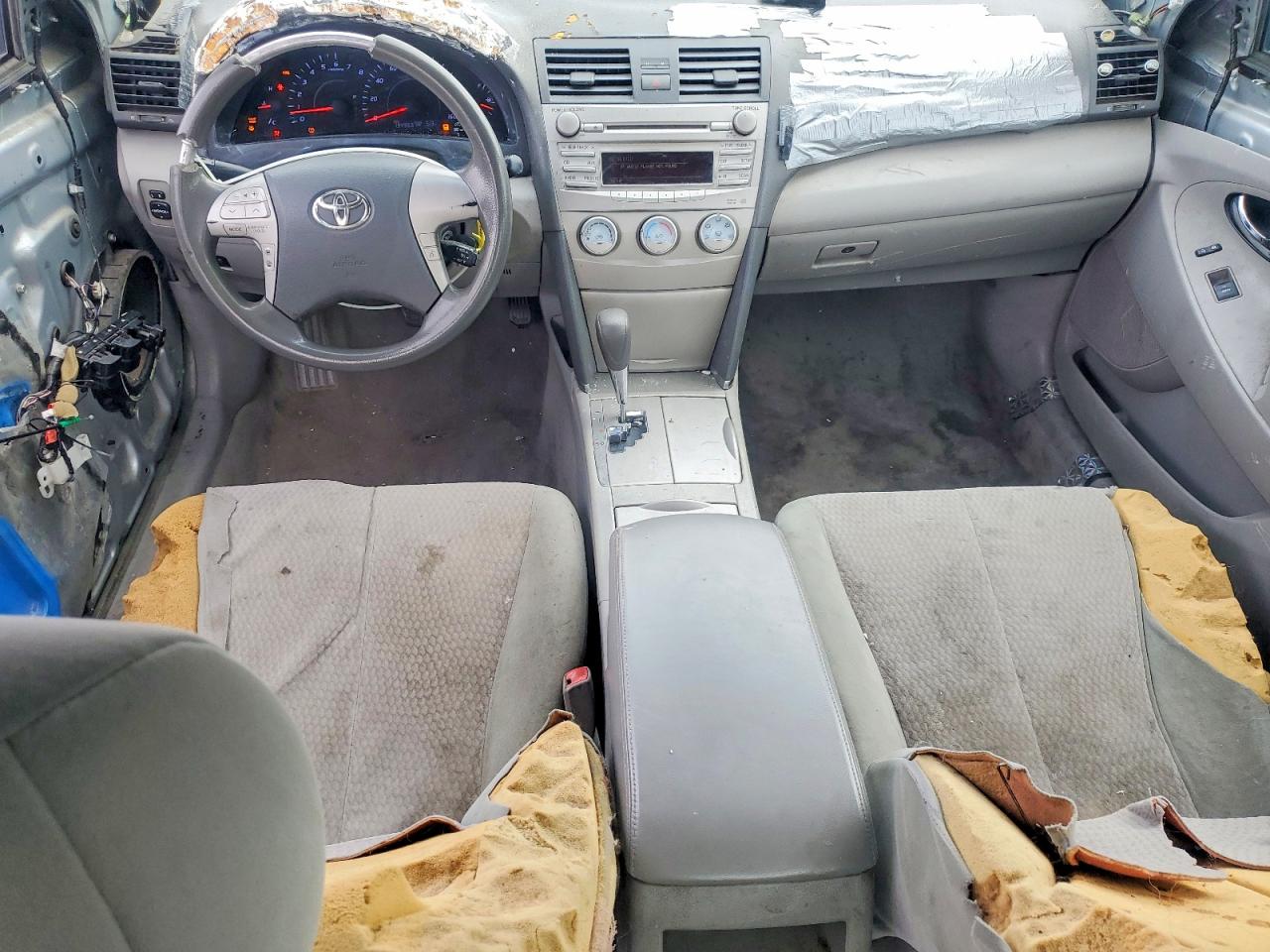 2011 TOYOTA CAMRY SE photo 8