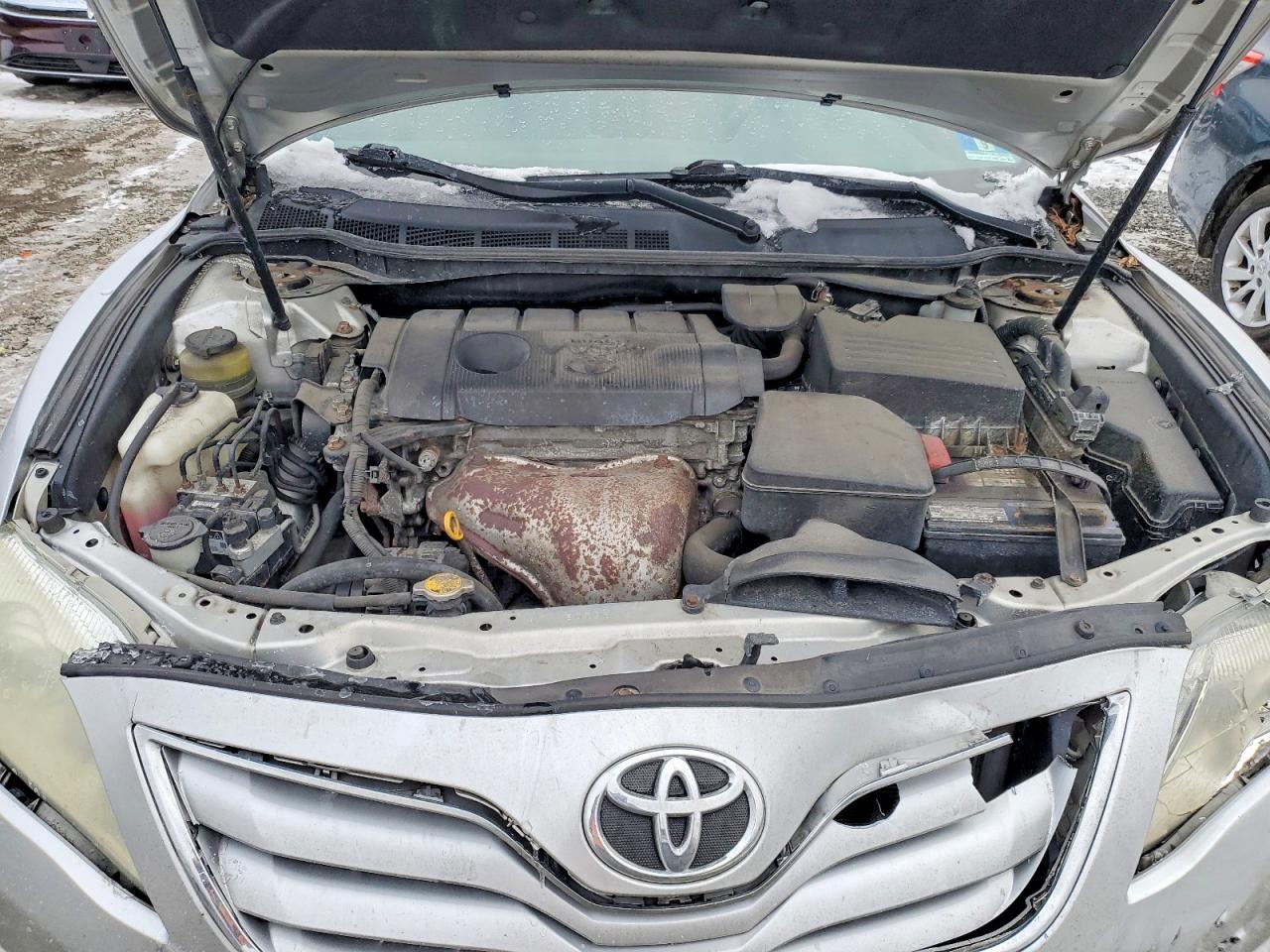 2011 TOYOTA CAMRY BASE photo 11