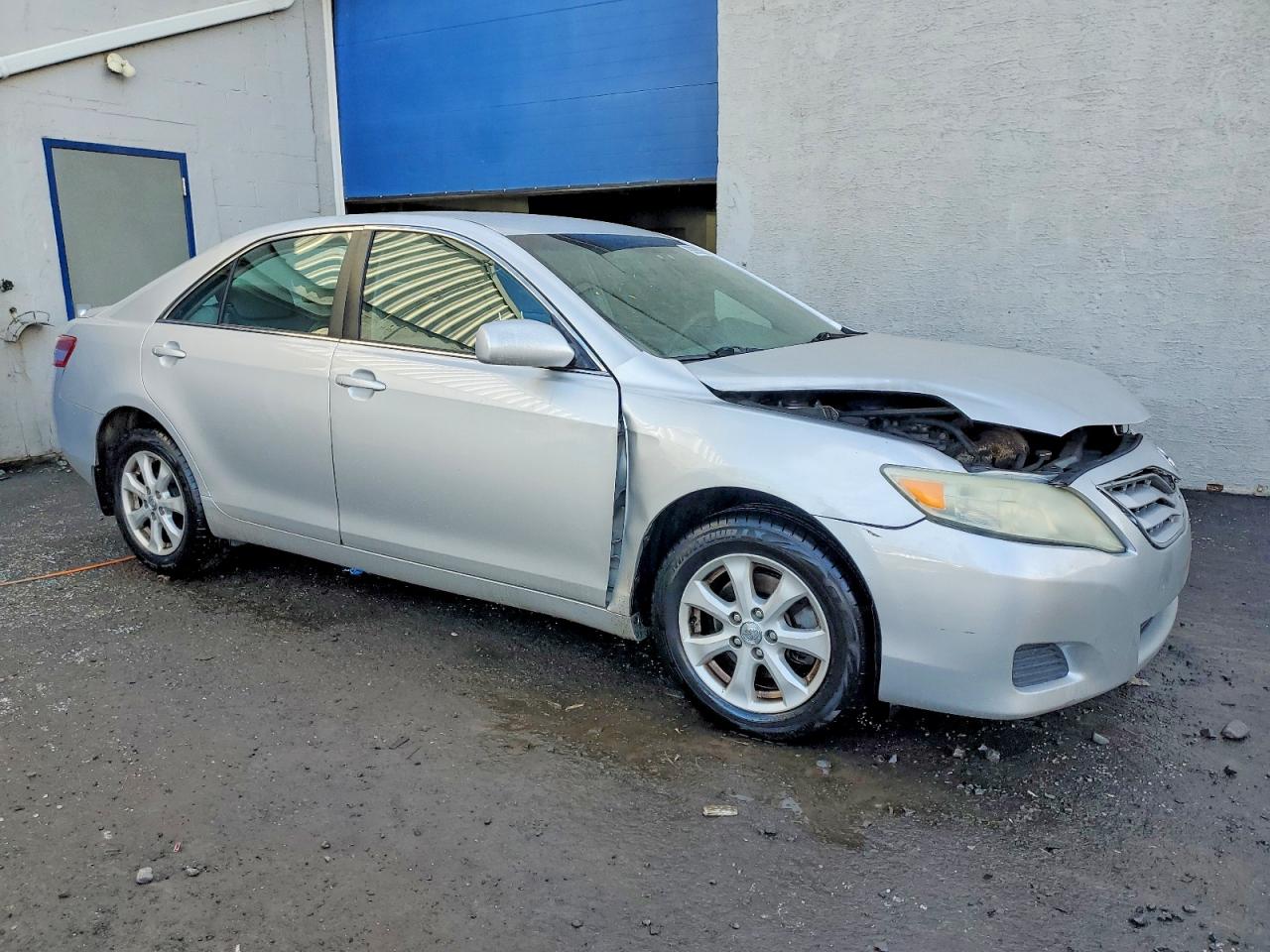 2011 TOYOTA CAMRY BASE photo 4