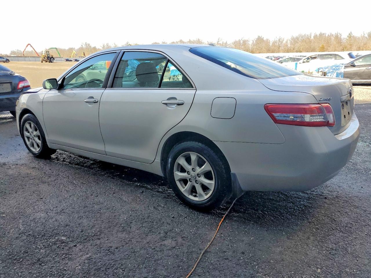 2011 TOYOTA CAMRY BASE photo 2