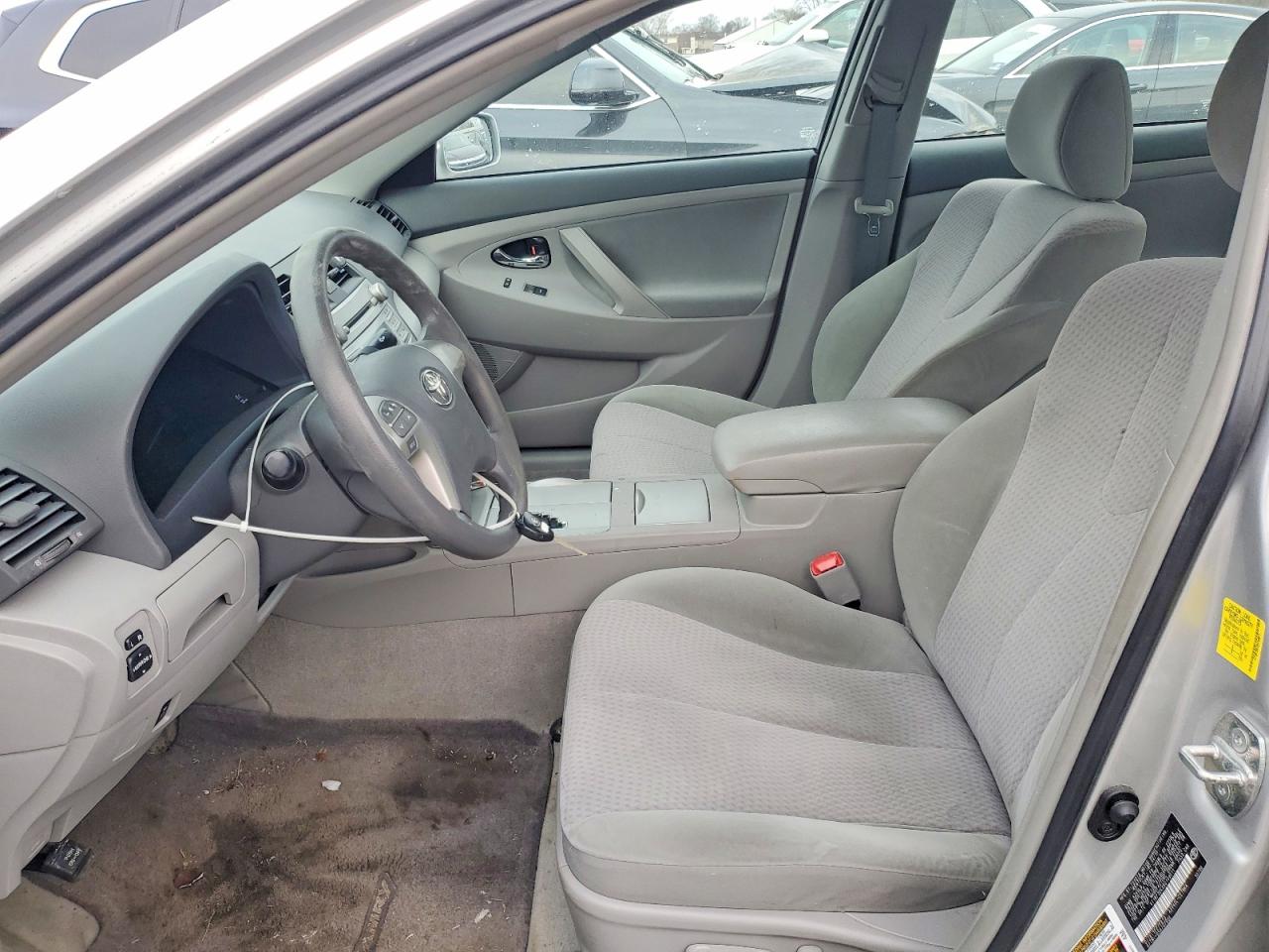 2011 TOYOTA CAMRY BASE photo 7