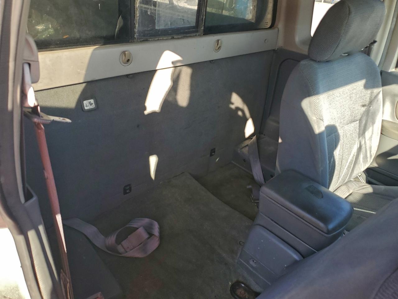 2002 NISSAN FRONTIER KING CAB XE photo 19