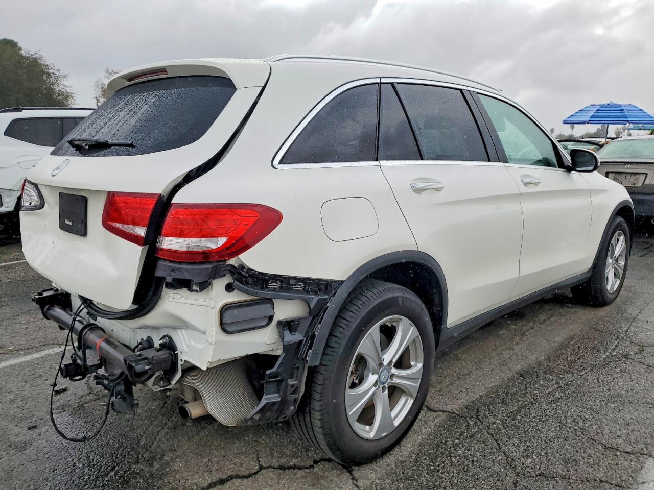 2016 MERCEDES-BENZ GLC 300 photo 3