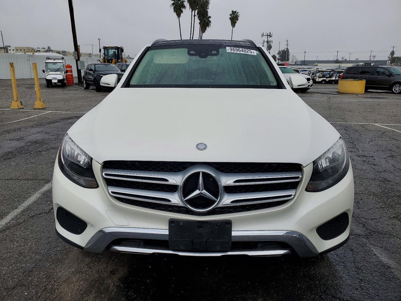 2016 MERCEDES-BENZ GLC 300 photo 5