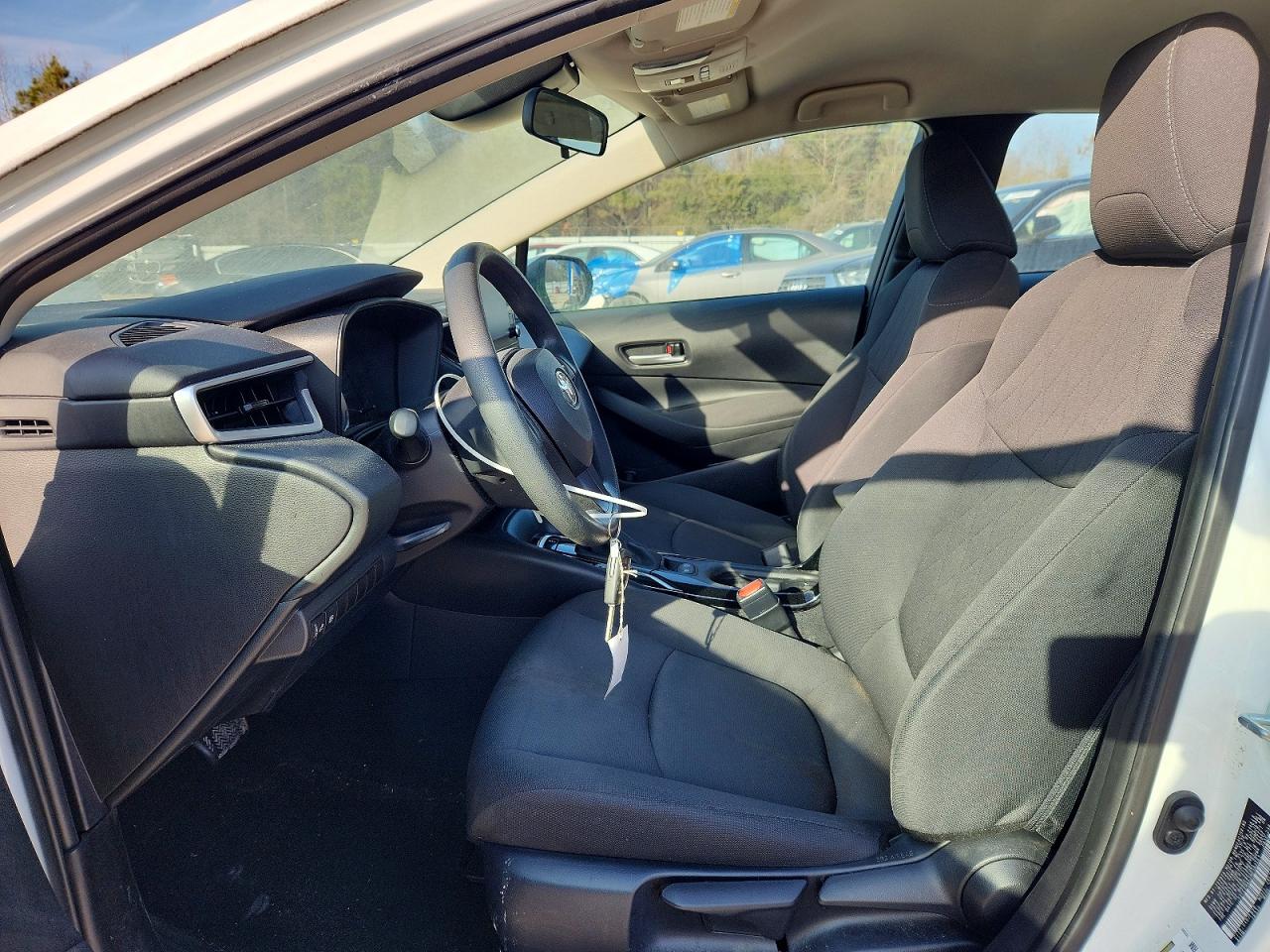 2021 TOYOTA COROLLA LE photo 13