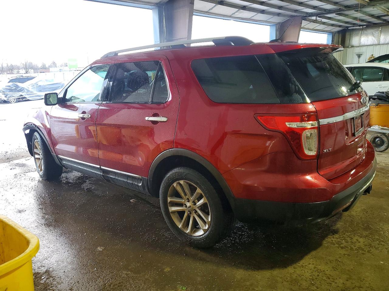 2013 FORD EXPLORER XLT photo 2