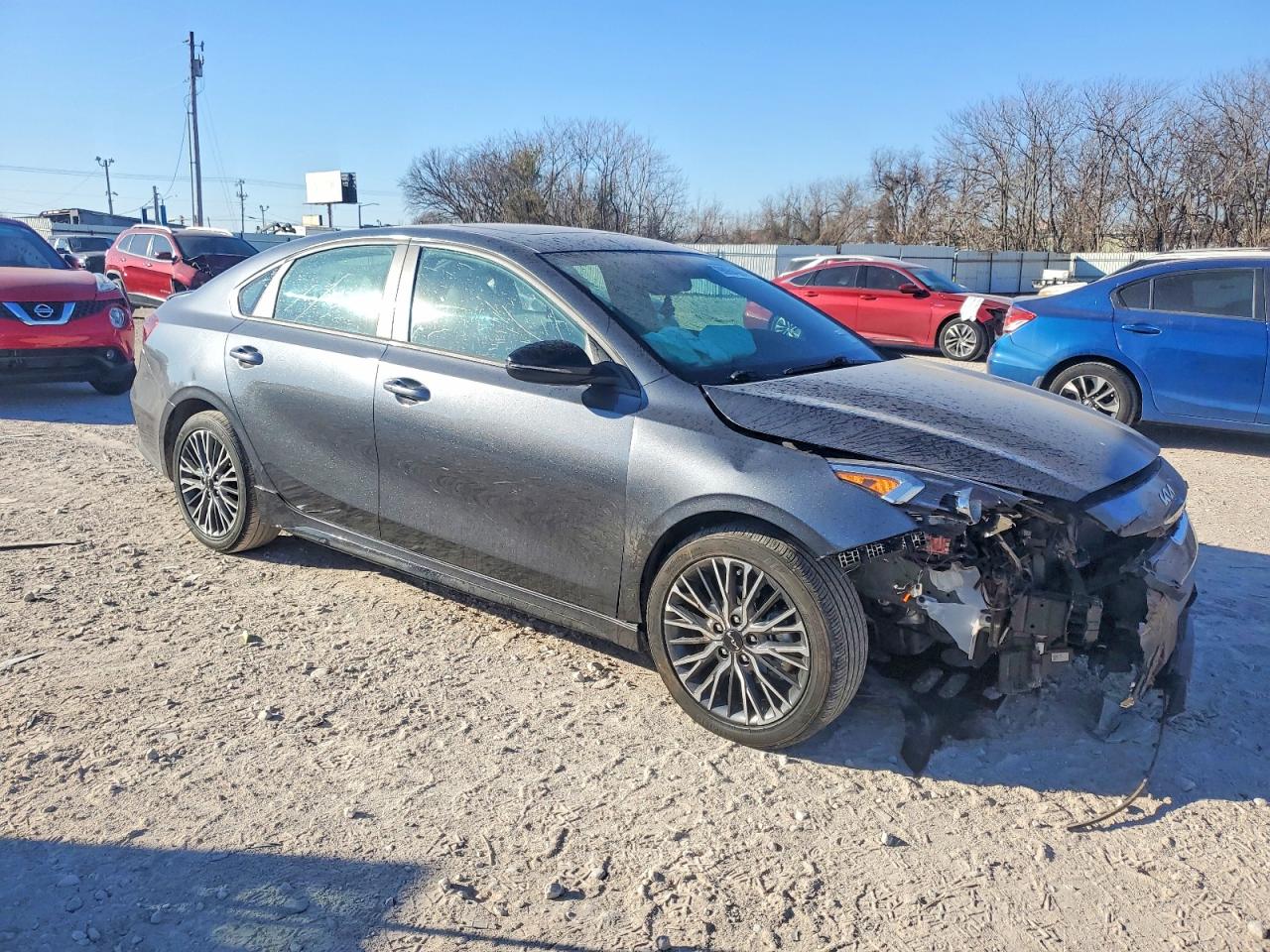 2024 KIA FORTE GT LINE photo 7
