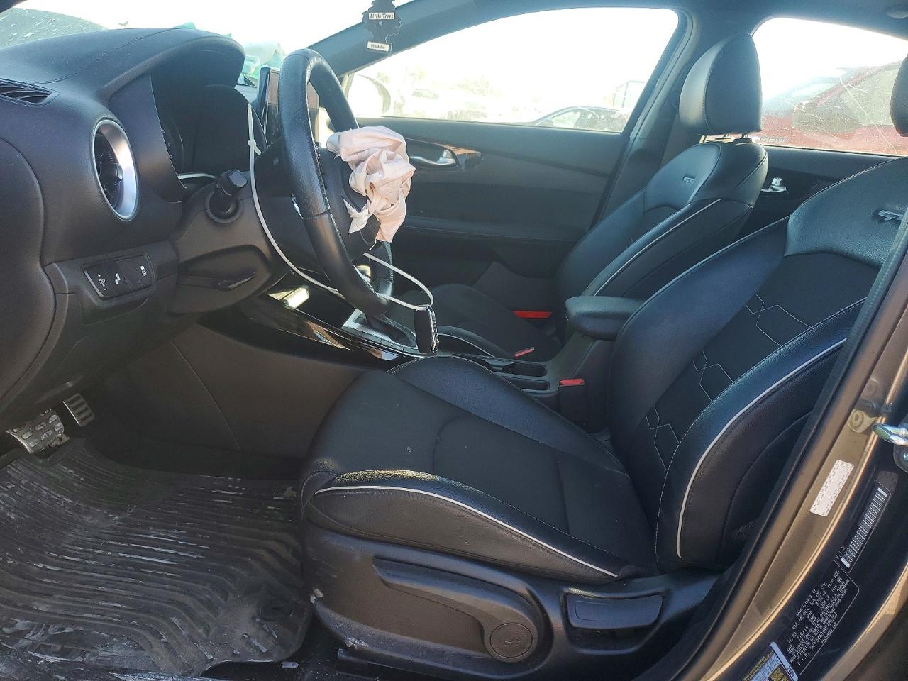 2024 KIA FORTE GT LINE photo 13