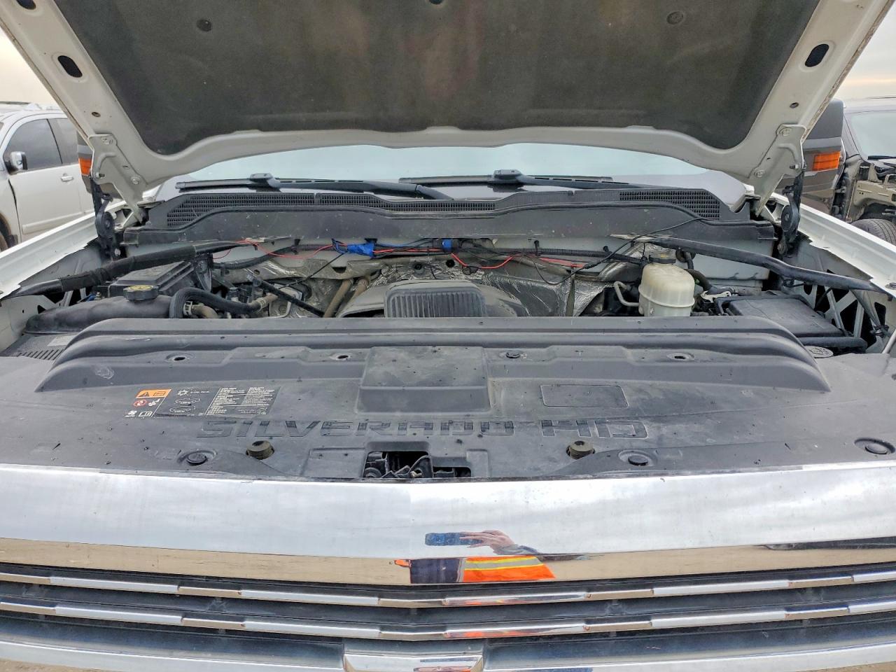 2015 CHEVROLET SILVERADO K2500 HEAVY DUTY photo 11