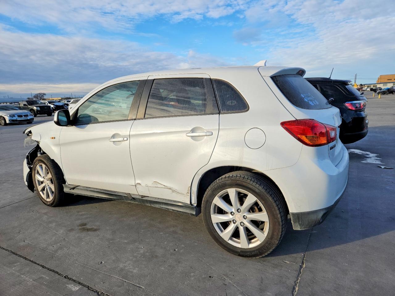 2014 MITSUBISHI OUTLANDER SPORT ES photo 2
