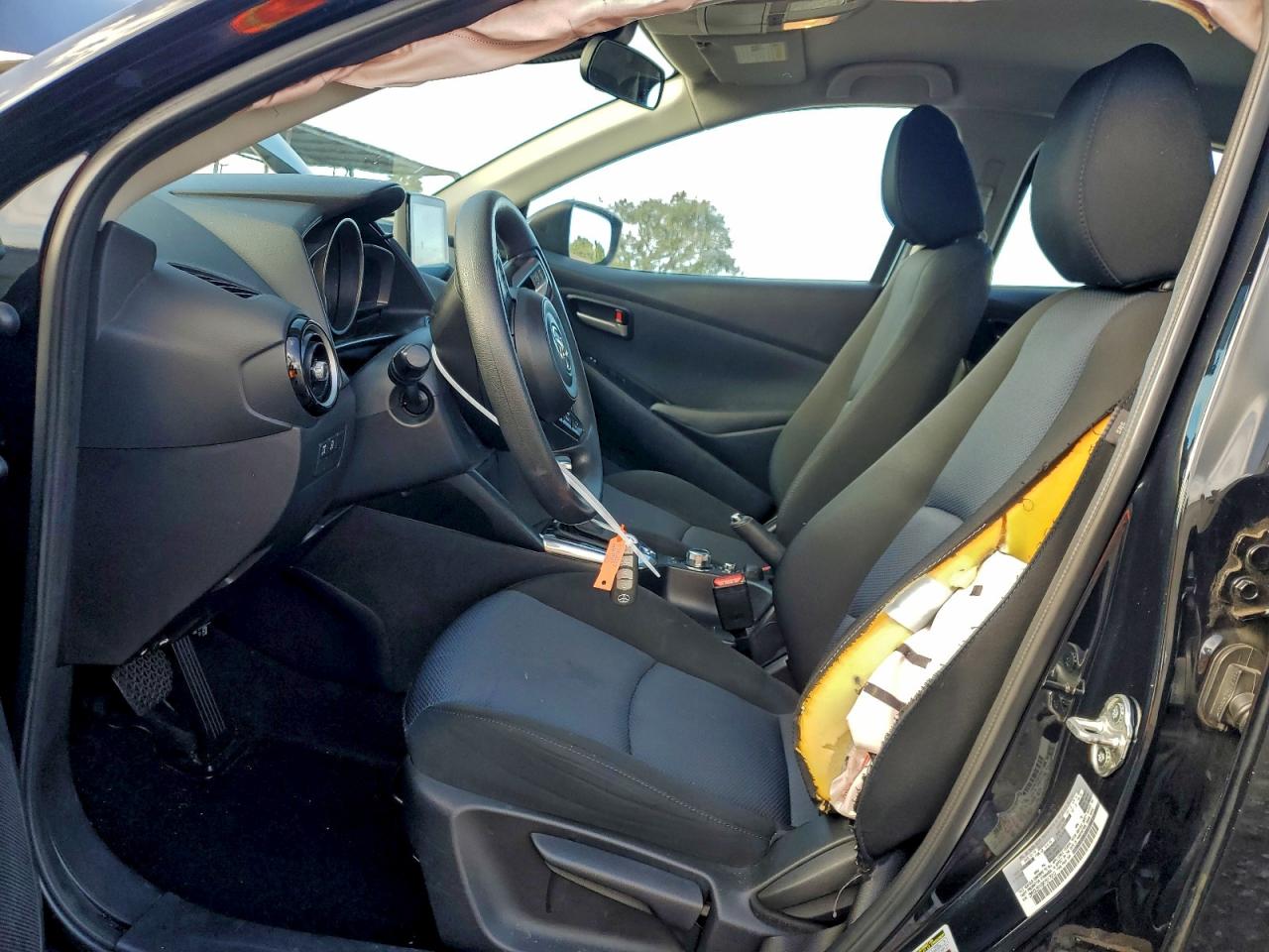 2019 TOYOTA YARIS L photo 7