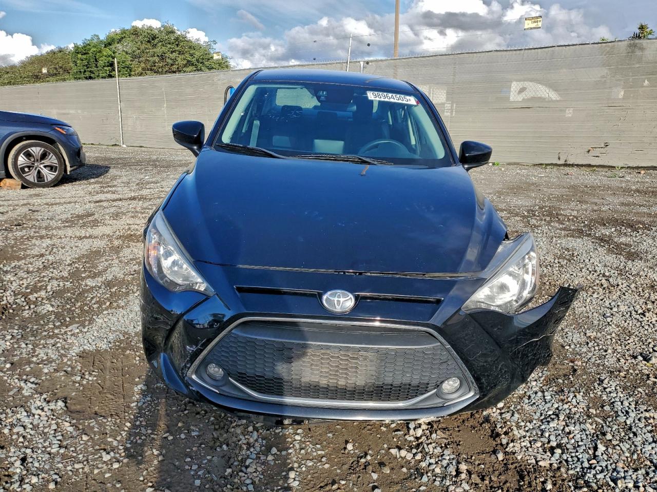 2019 TOYOTA YARIS L photo 5