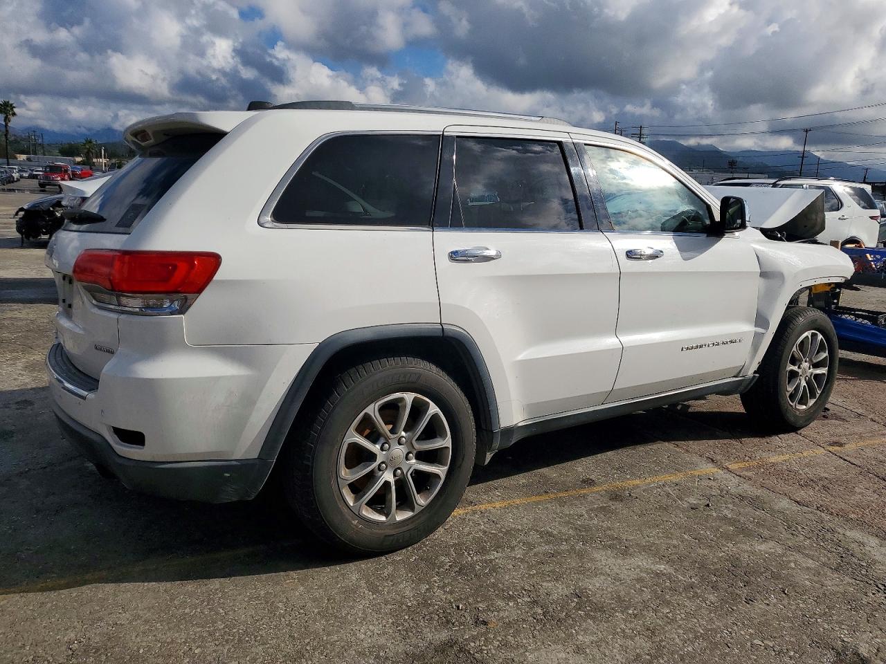 2015 JEEP GRAND CHEROKEE LIMITED photo 3