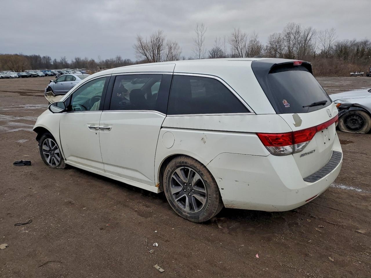 2014 HONDA ODYSSEY TOURING photo 2